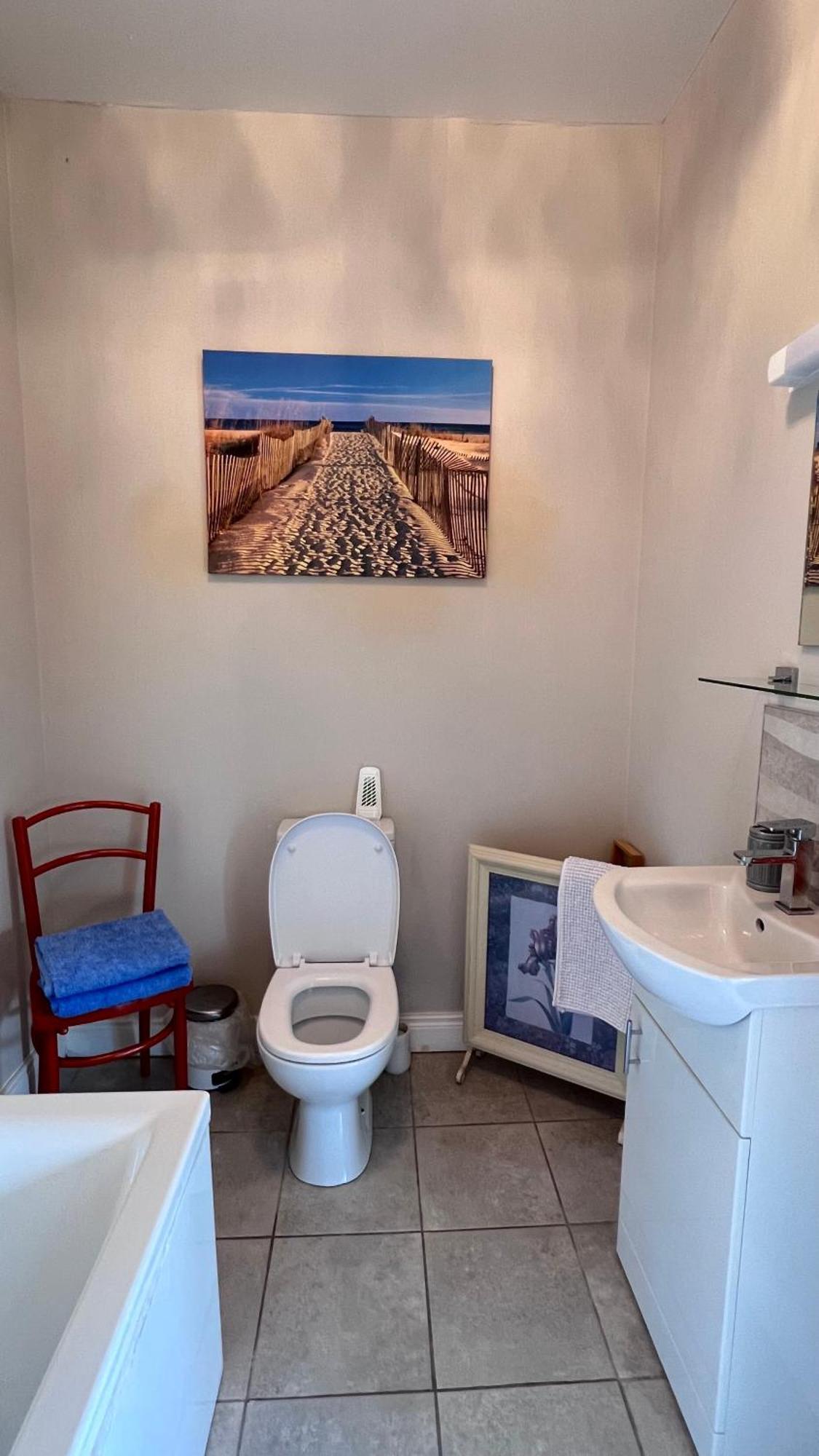 Riverside Apartment Raheelan Екстериор снимка